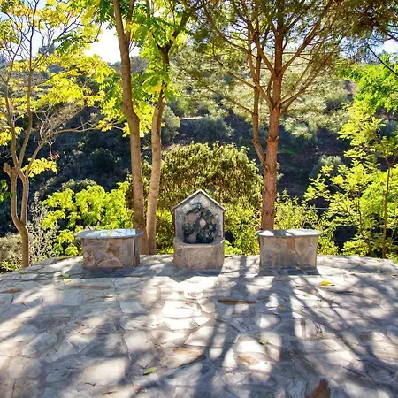 Casa Lirios