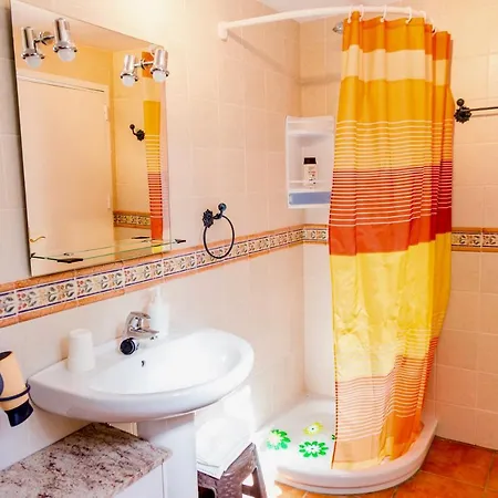 Casa Lirios Cómpeta